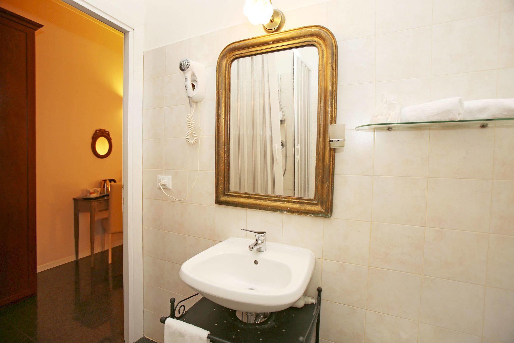Amica Roma Guest House エクステリア 写真