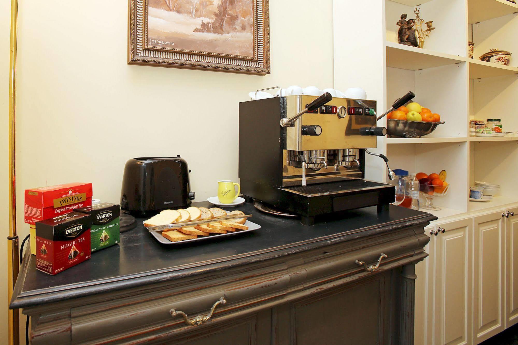Amica Roma Guest House エクステリア 写真